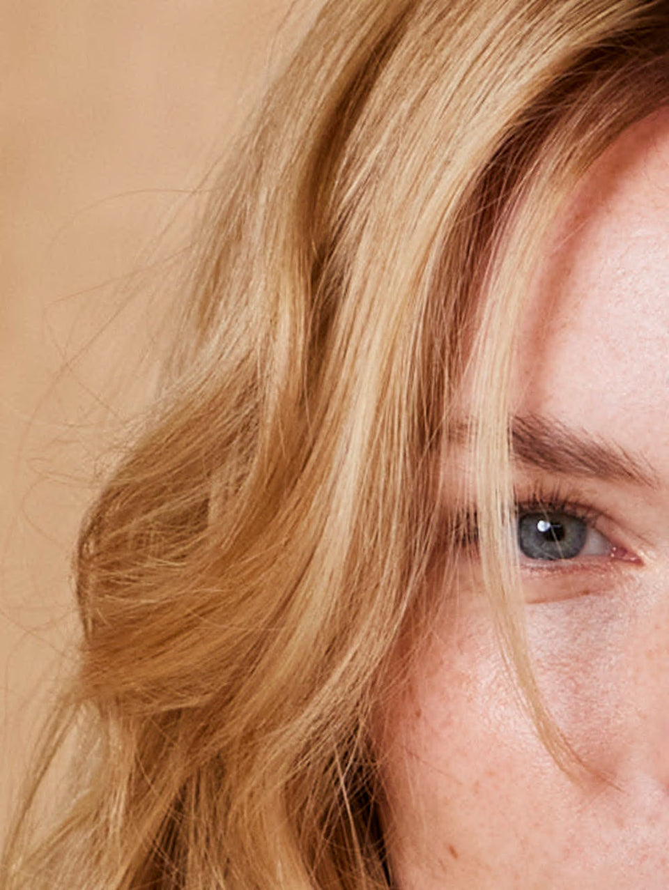 Jasny blond